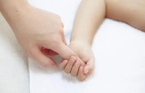 试管婴儿宝宝健康吗？听说很容易畸形？