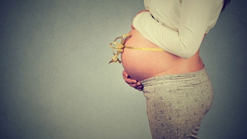 美国试管婴儿促排卵期间，为什么要反复抽血？